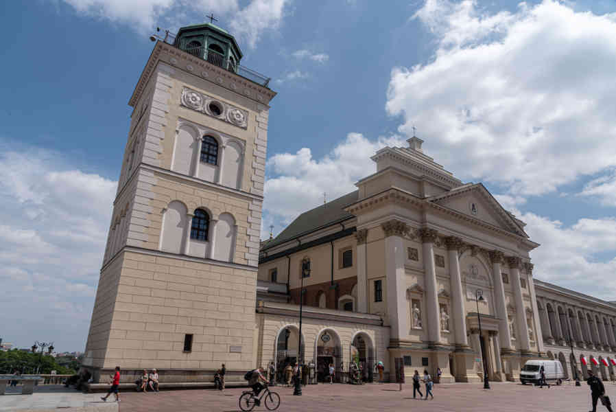 Polonia - Varsovia 101 - iglesia de Santa Ana.jpg
